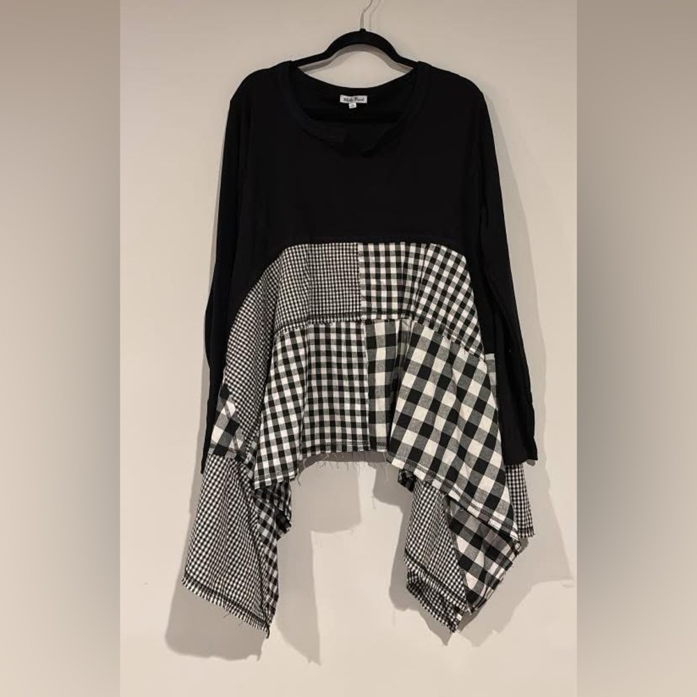 White birch xl Black Top with Black & White Gingham Patchwork Hem